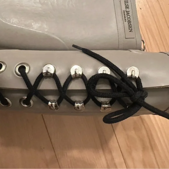 💜Ilse Jacobsen Taupe Rainboots 💜  Black Textured Sole Footwear - Picture 5 of 11